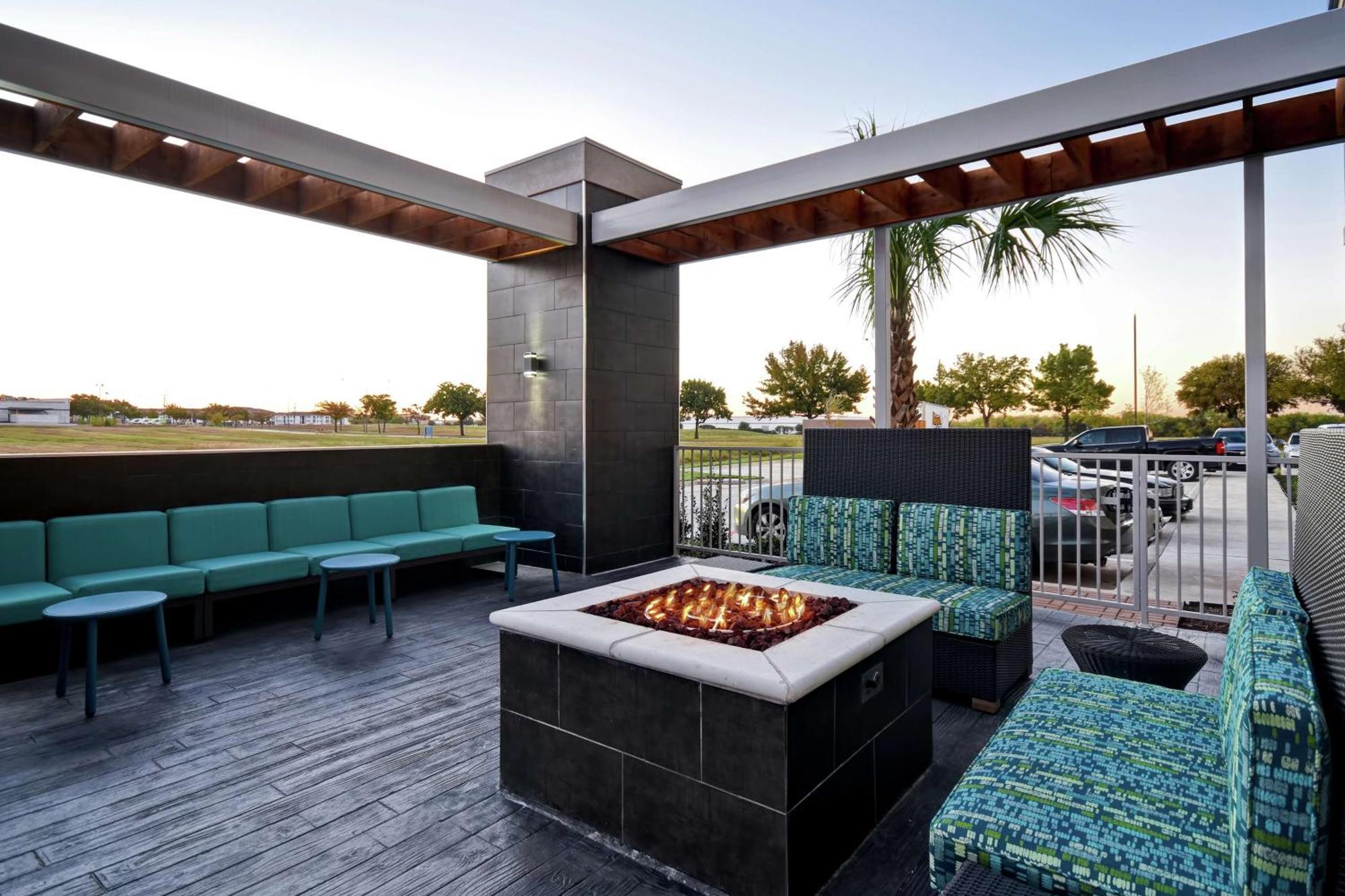Home2 Suites By Hilton Fort Worth Fossil Creek Екстериор снимка